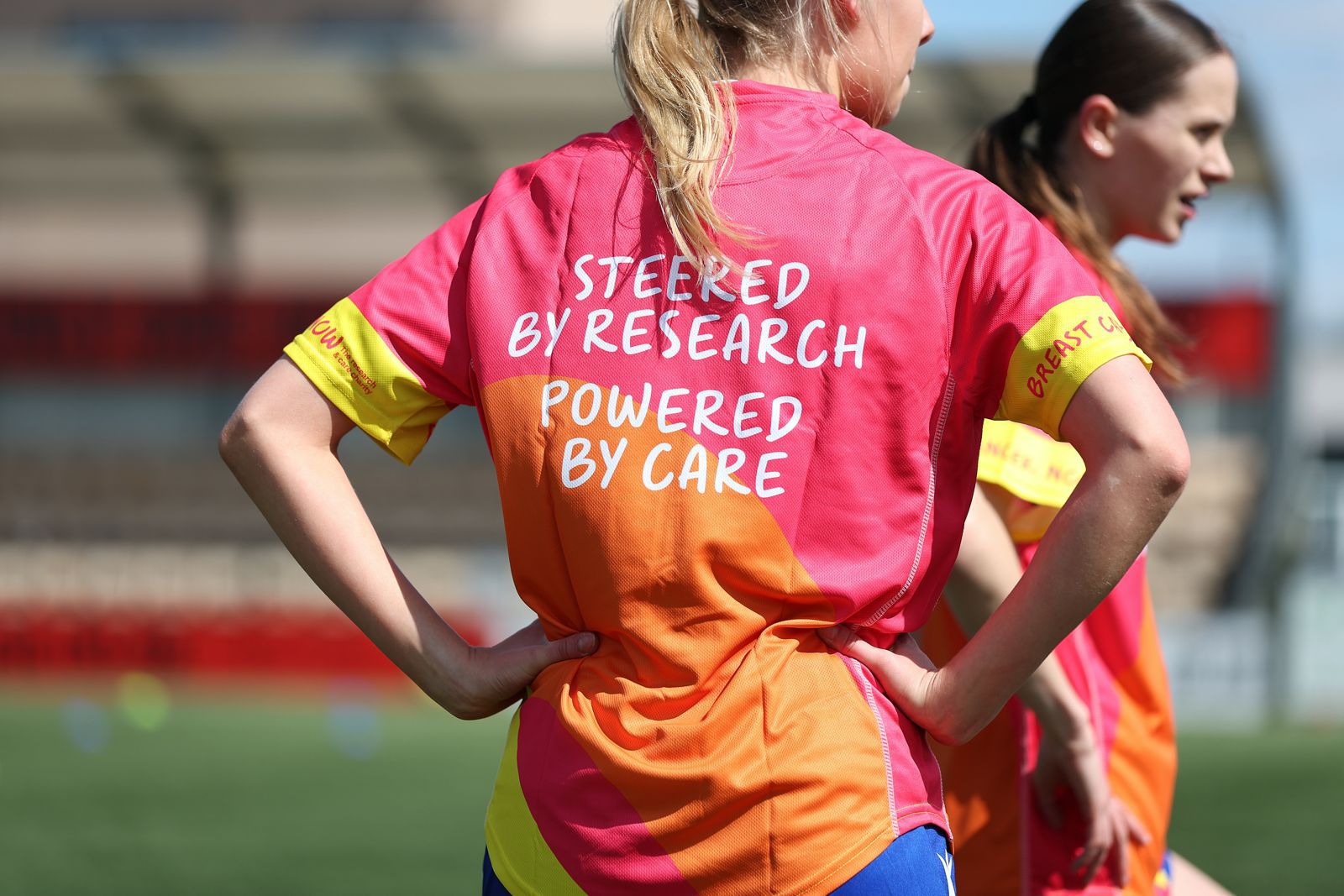Reading FC Women supporting Breast Cancer Now on Community Day